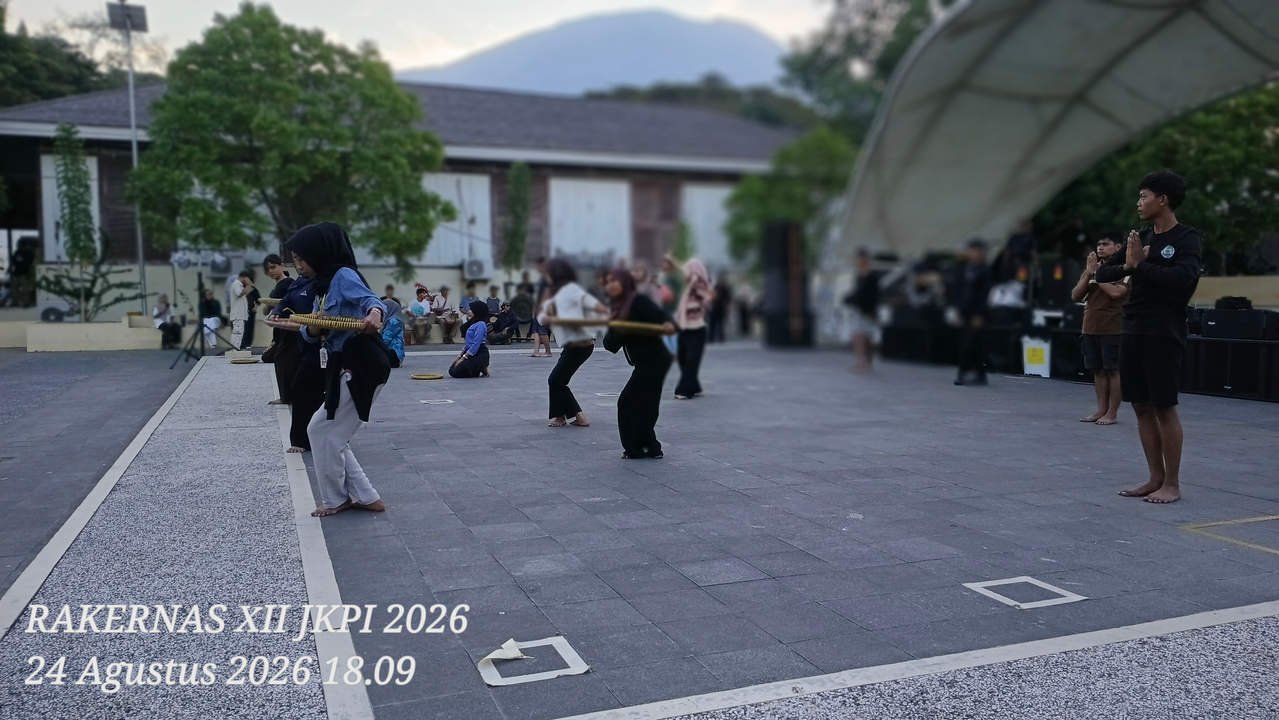 Gladi Resik 19